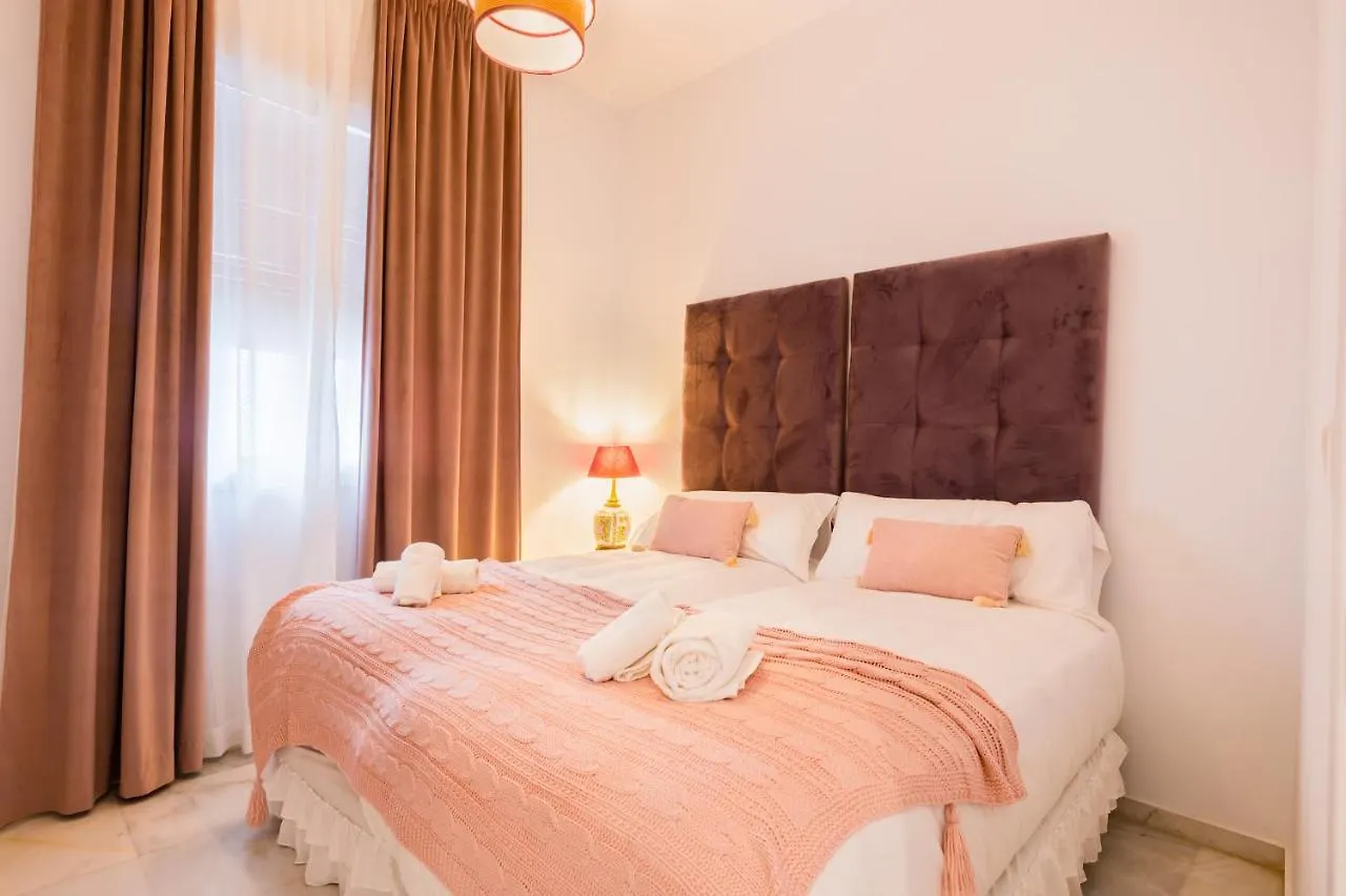 Apartamentos Cruz De San Andres Sevilla Lägenhet