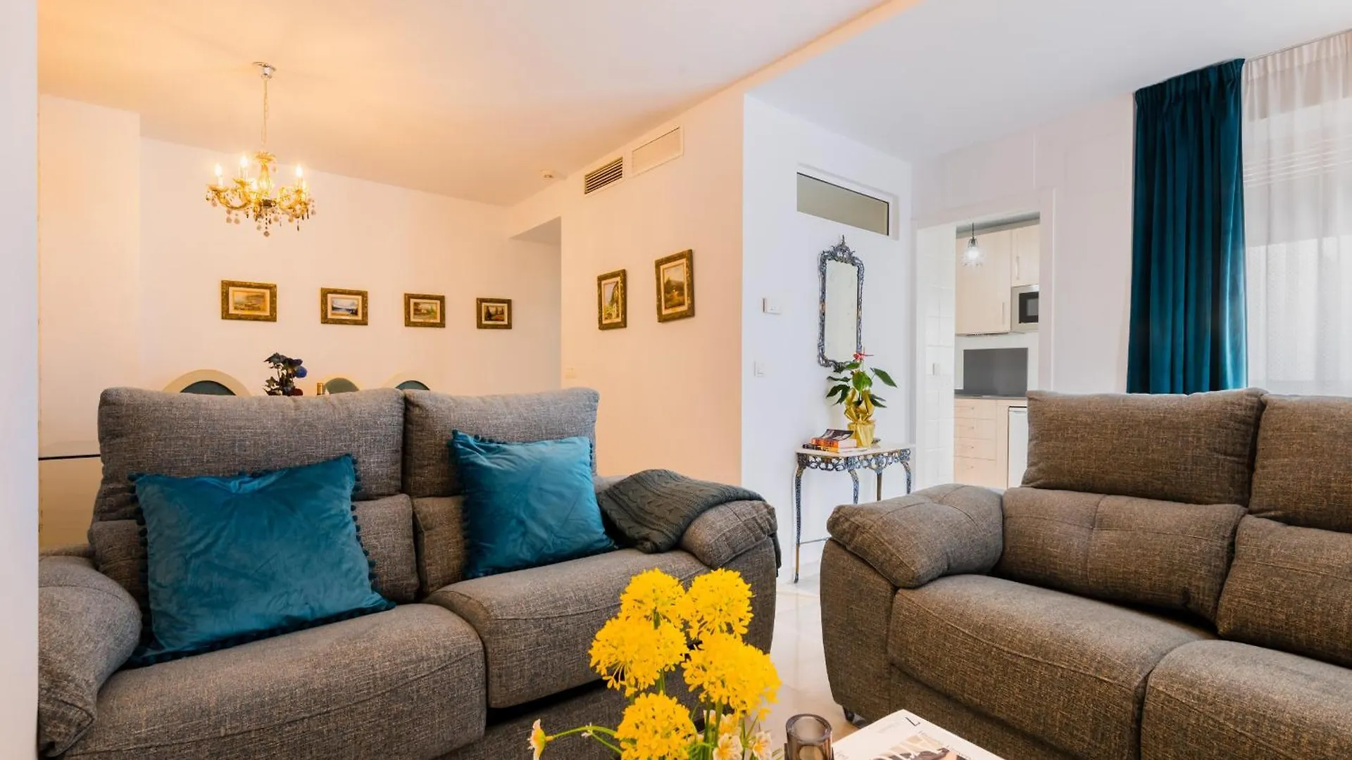 Apartamentos Cruz De San Andres Seville Apartment