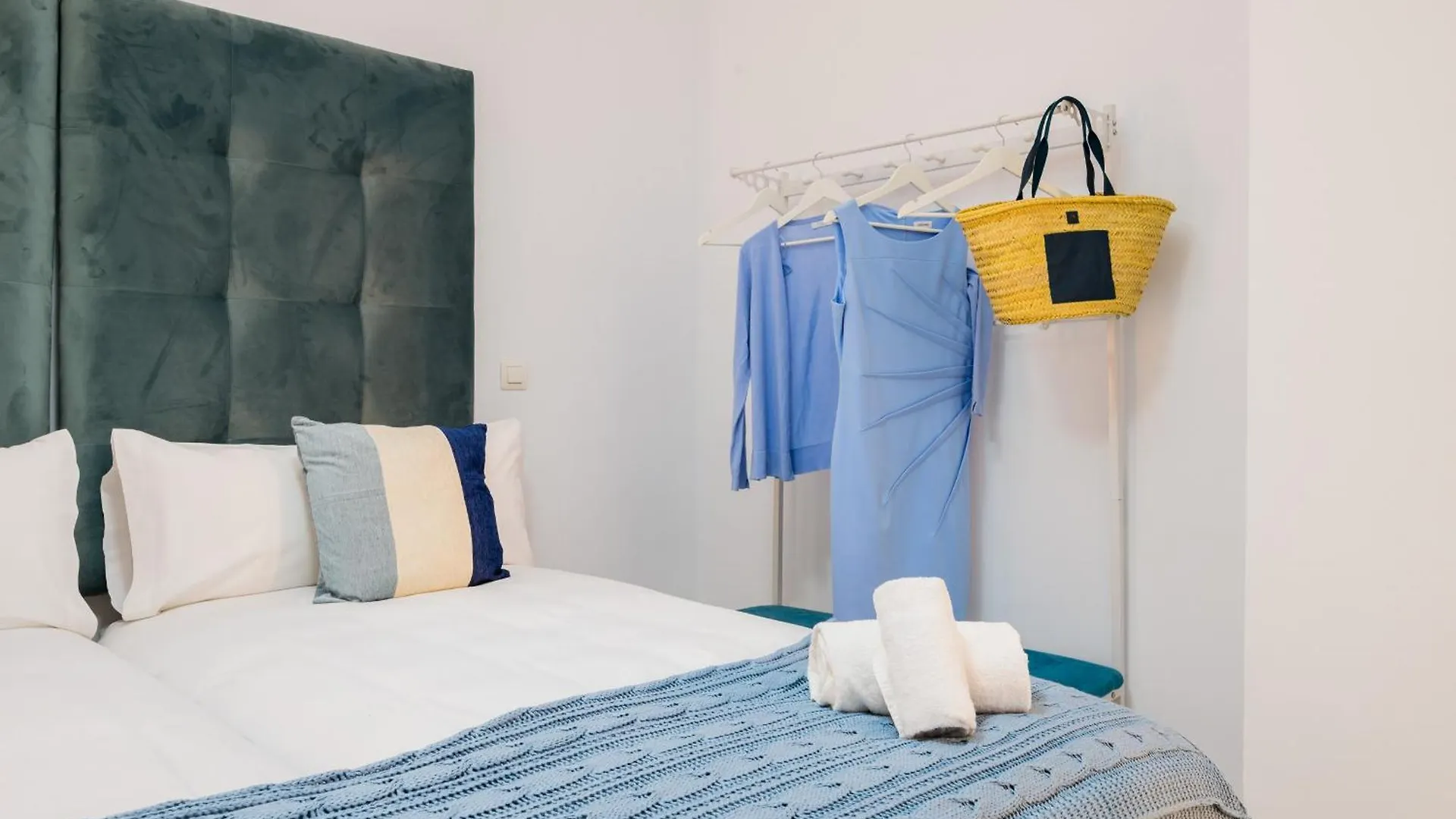 Apartamentos Cruz De San Andres Sevilla Lägenhet