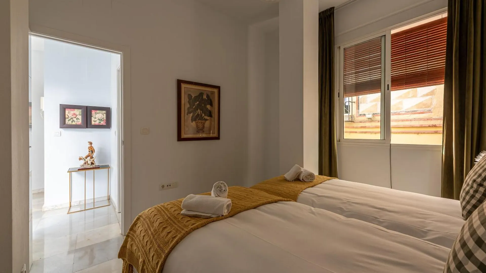 Apartamentos Cruz De San Andres Seville